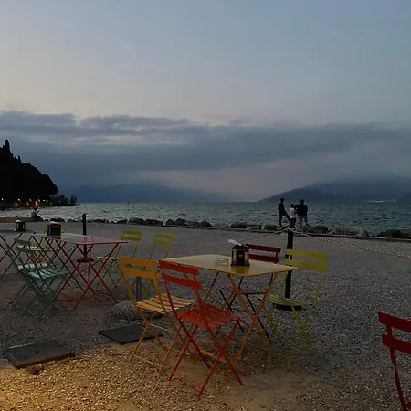 Tiny Harbour - 2 * Sirmione